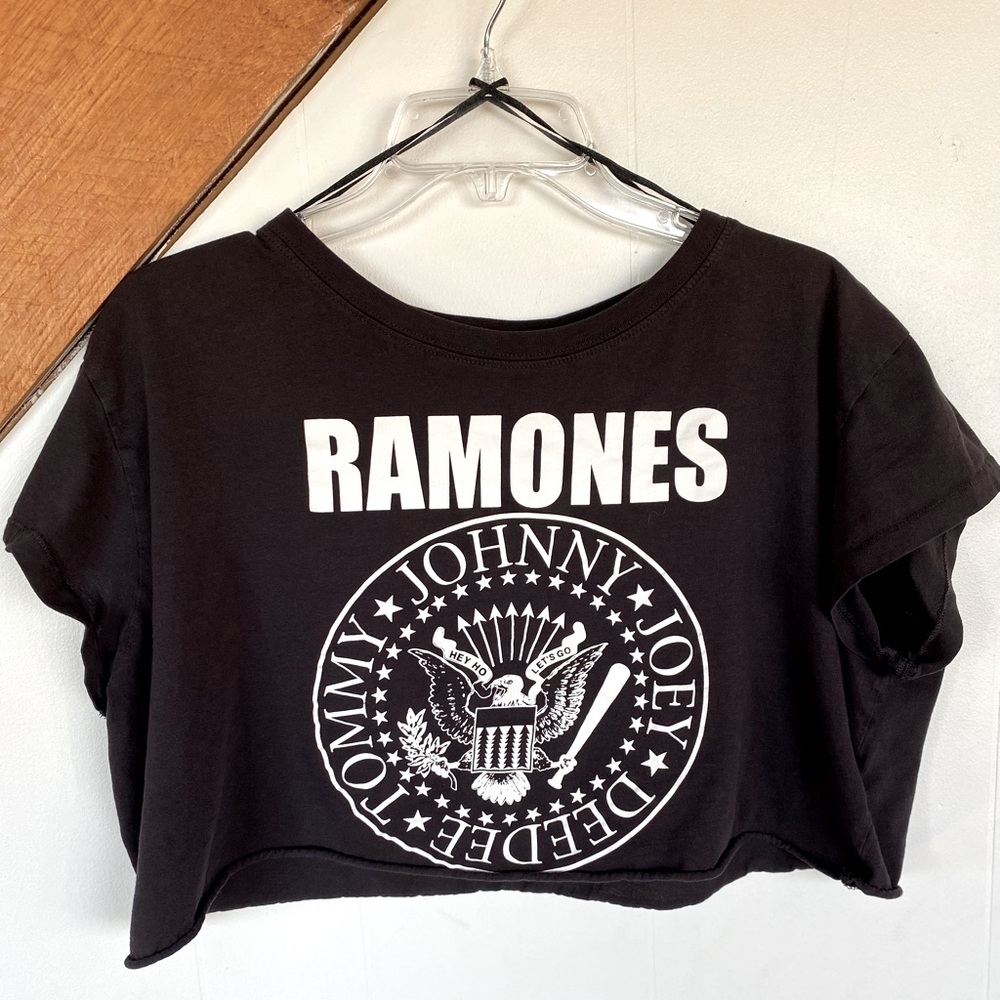 Ramones Black Crop Top Tshirt - M